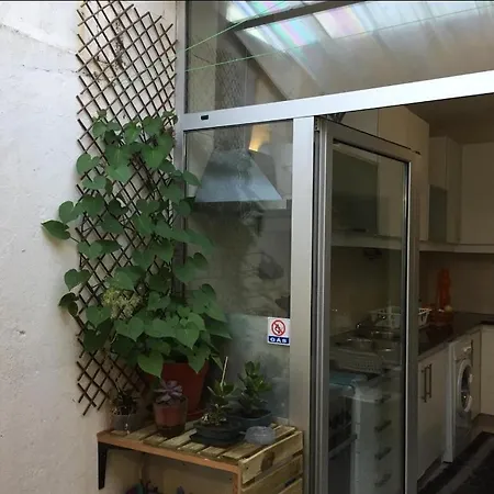 Surf House *
